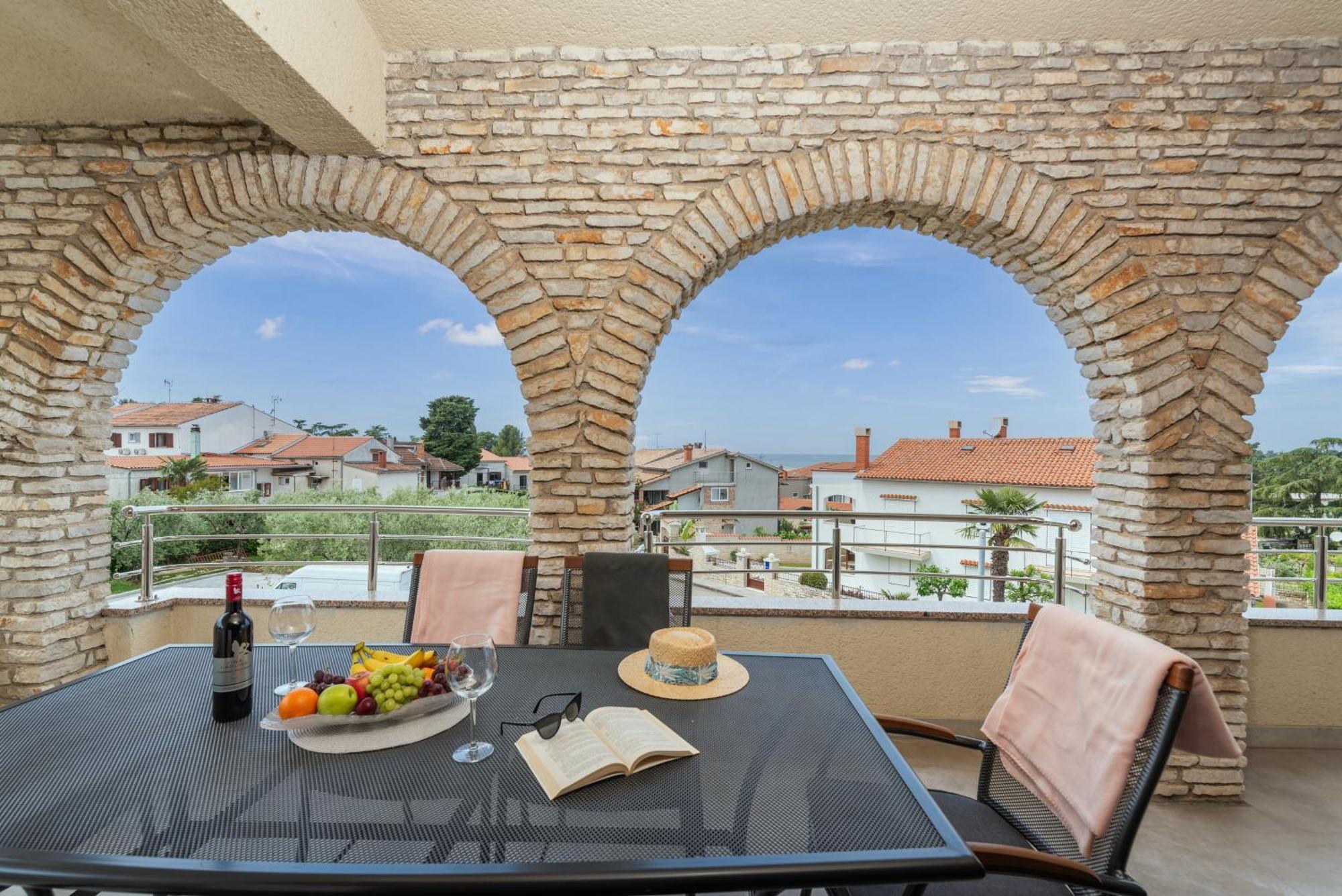 Apartments Marizela Porec Esterno foto