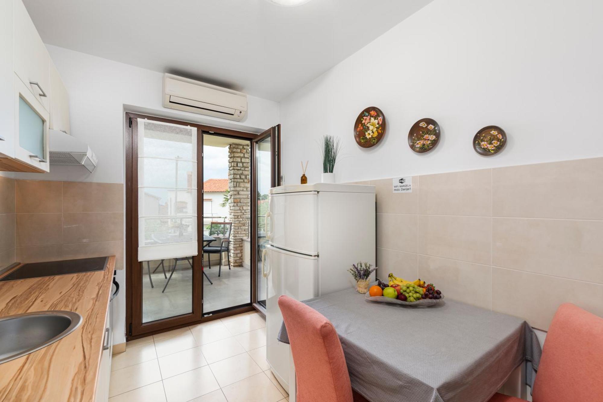 Apartments Marizela Porec Esterno foto
