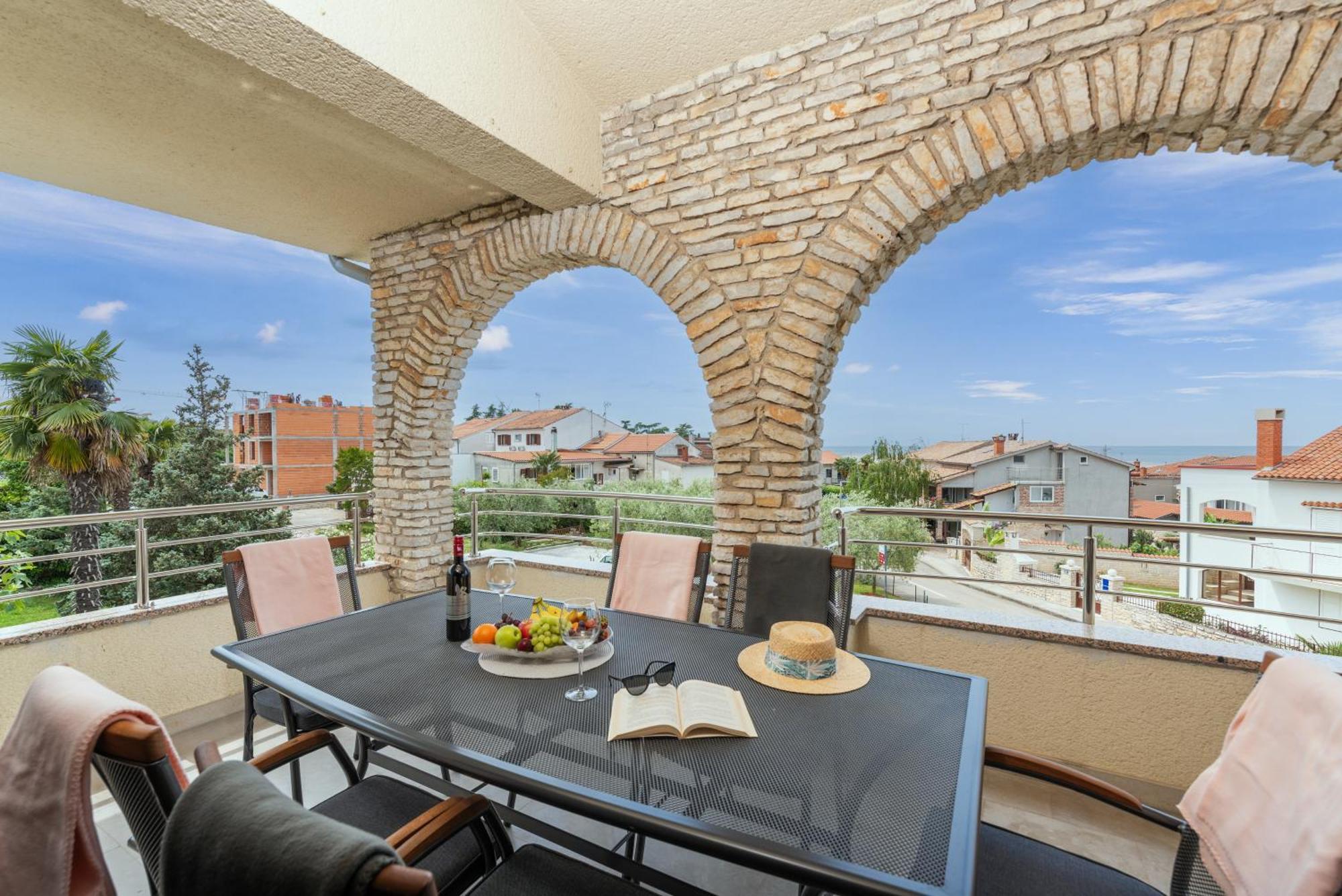 Apartments Marizela Porec Esterno foto