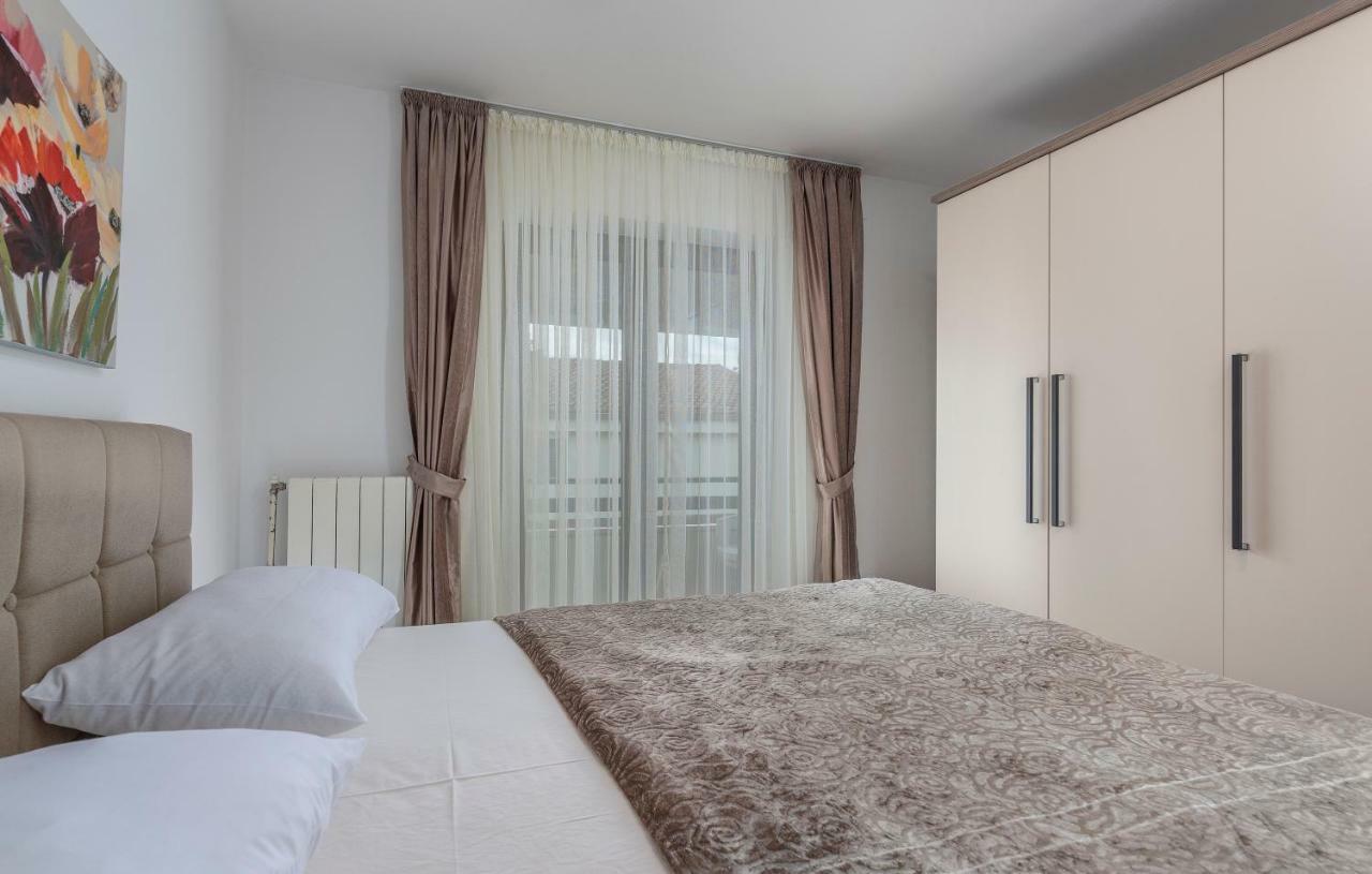 Apartments Marizela Porec Esterno foto
