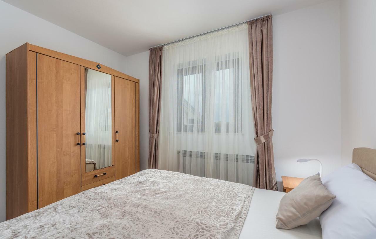 Apartments Marizela Porec Esterno foto