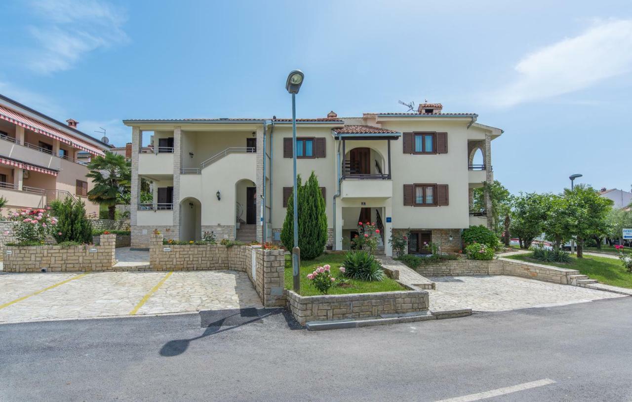 Apartments Marizela Porec Esterno foto