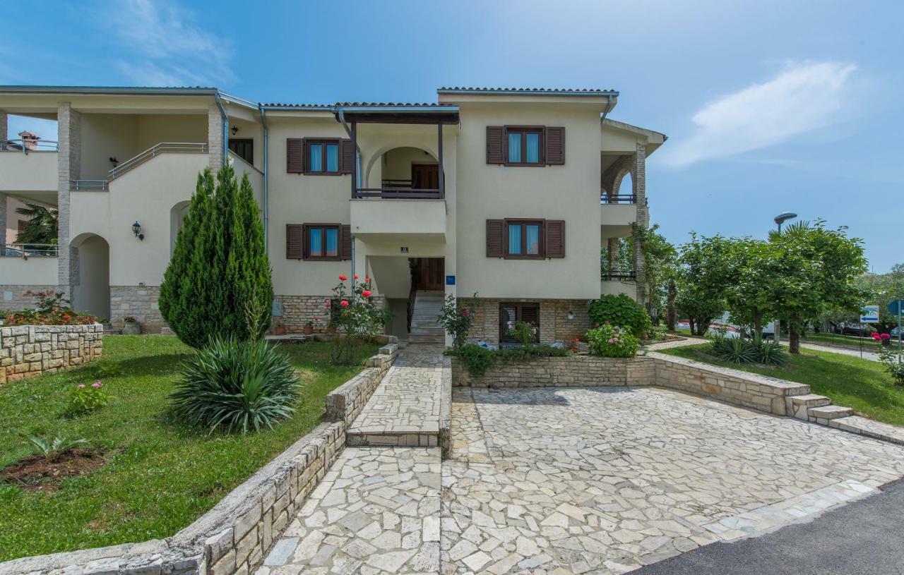 Apartments Marizela Porec Esterno foto