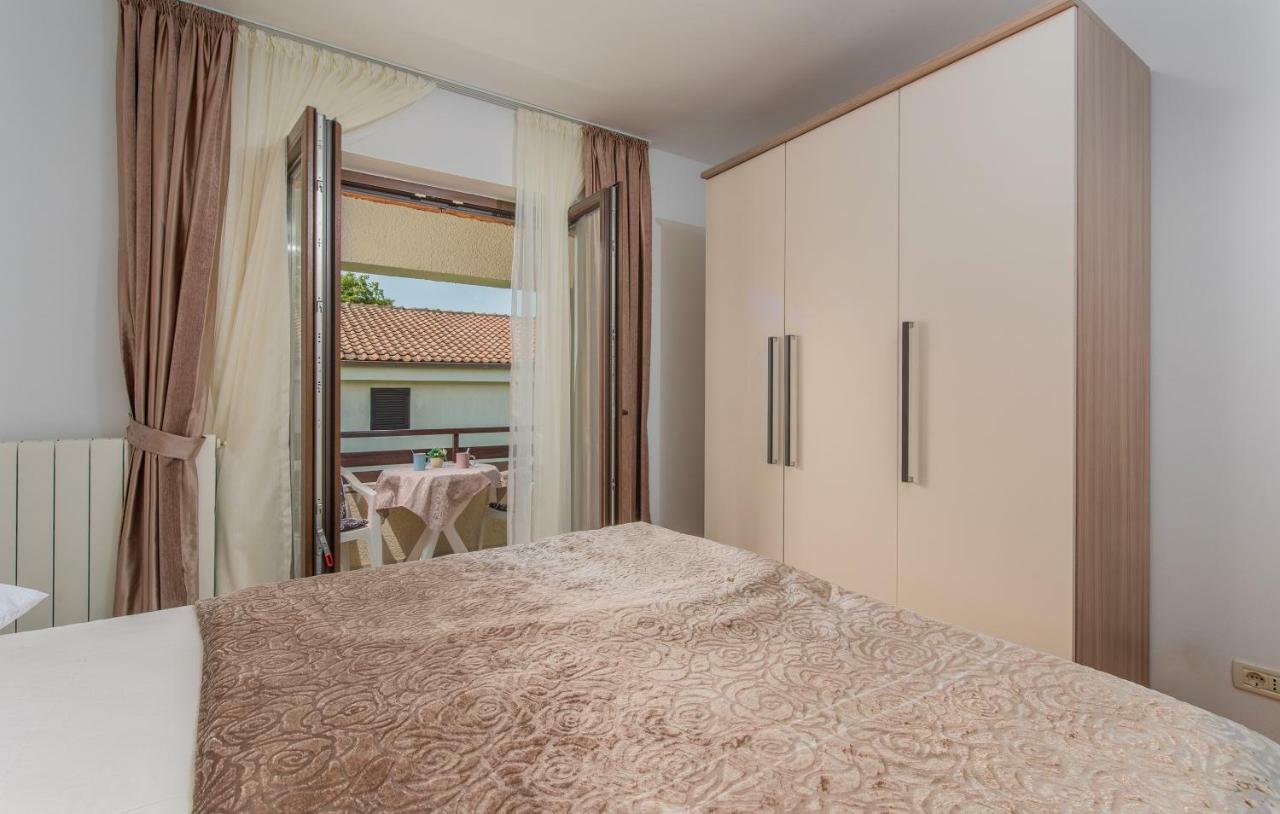 Apartments Marizela Porec Esterno foto